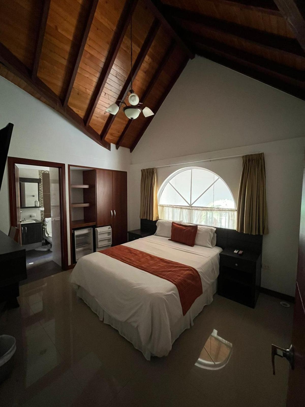 Serenity Suites Casa Boutique 부카라망가 외부 사진