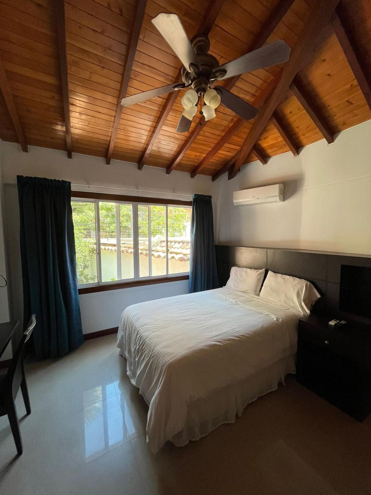 Serenity Suites Casa Boutique 부카라망가 외부 사진