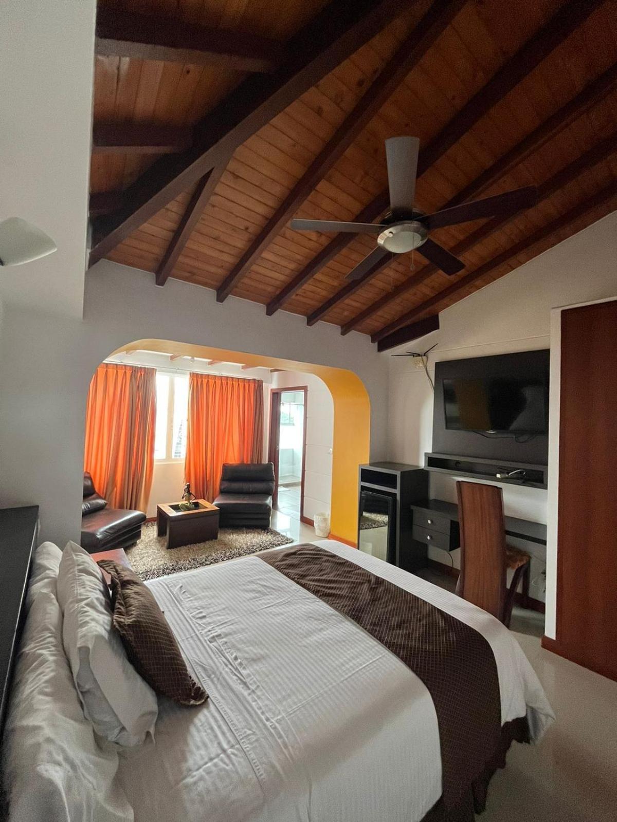 Serenity Suites Casa Boutique 부카라망가 외부 사진